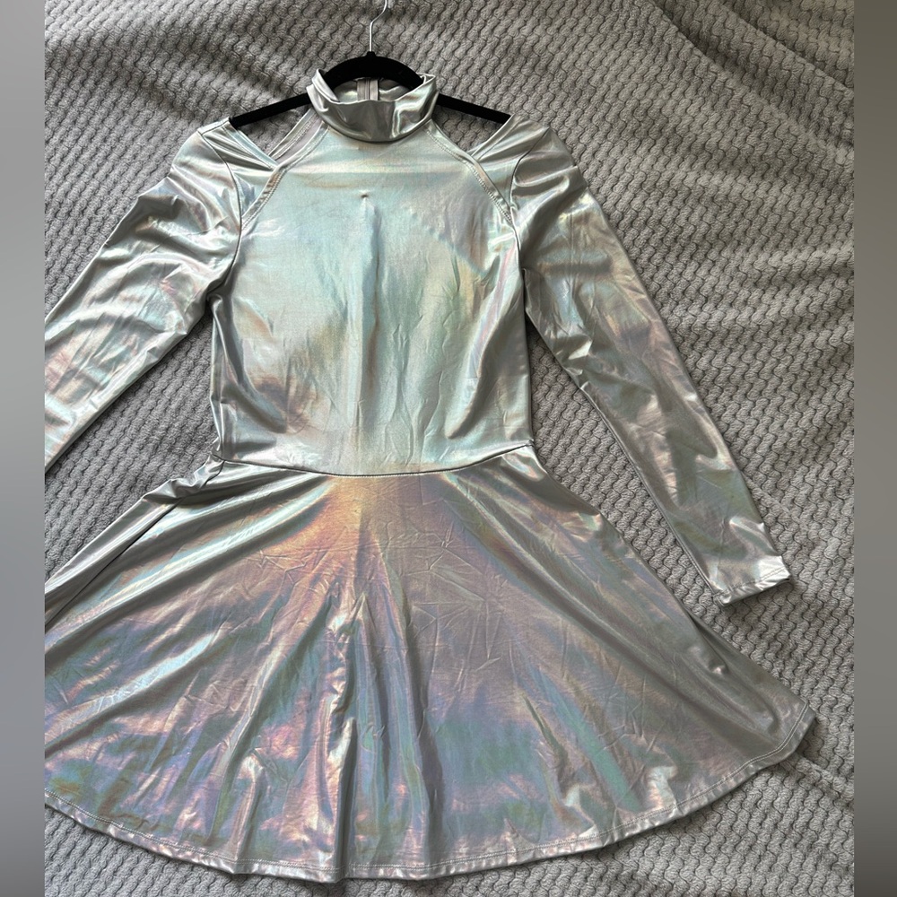 Spirit Women Alien Halloween Cosplay Dress Long Sleeve Shiny Metalic A-line